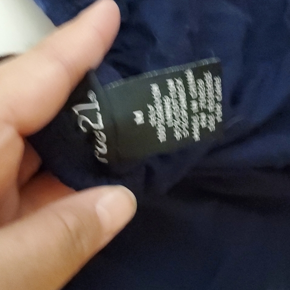 Navy cropped blouse - Picture 4 of 4